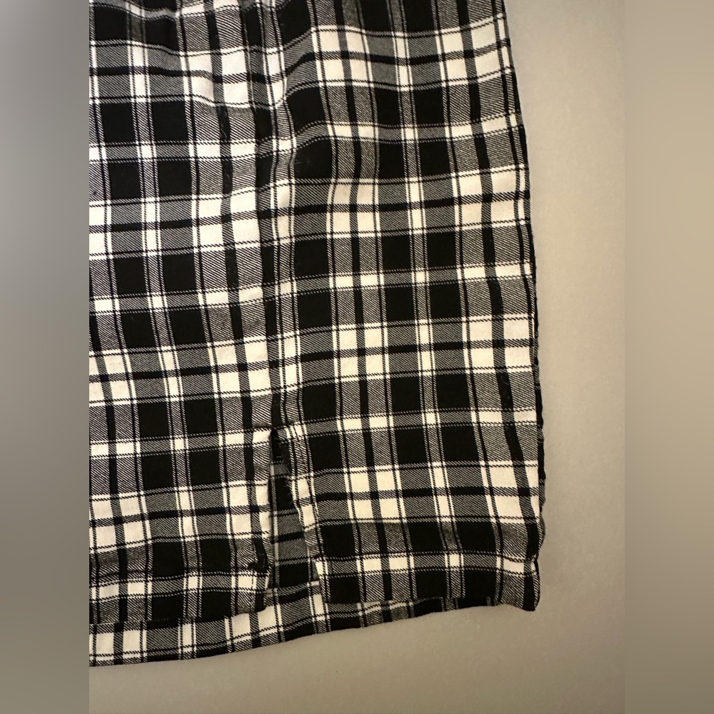 Black and white plaid miniskirt - Picture 4 of 6